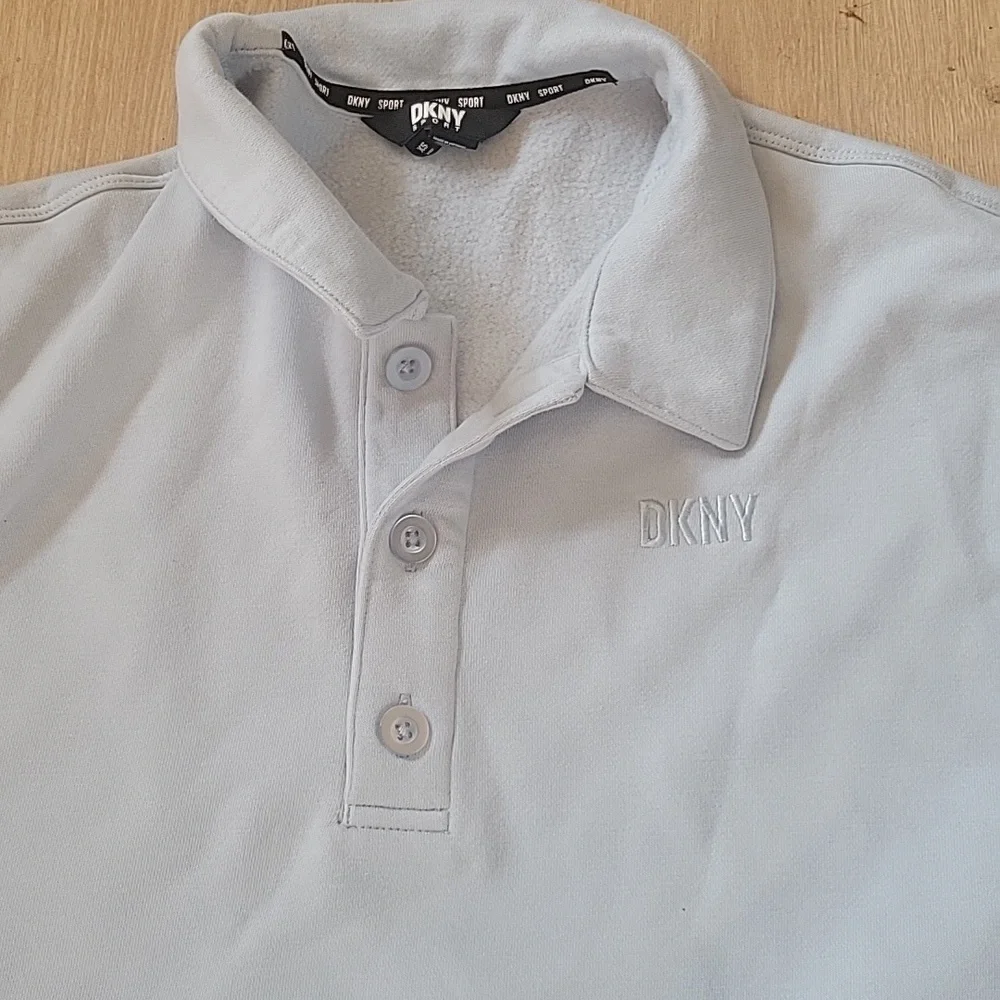 Dkny crop top - Picture 3 of 3